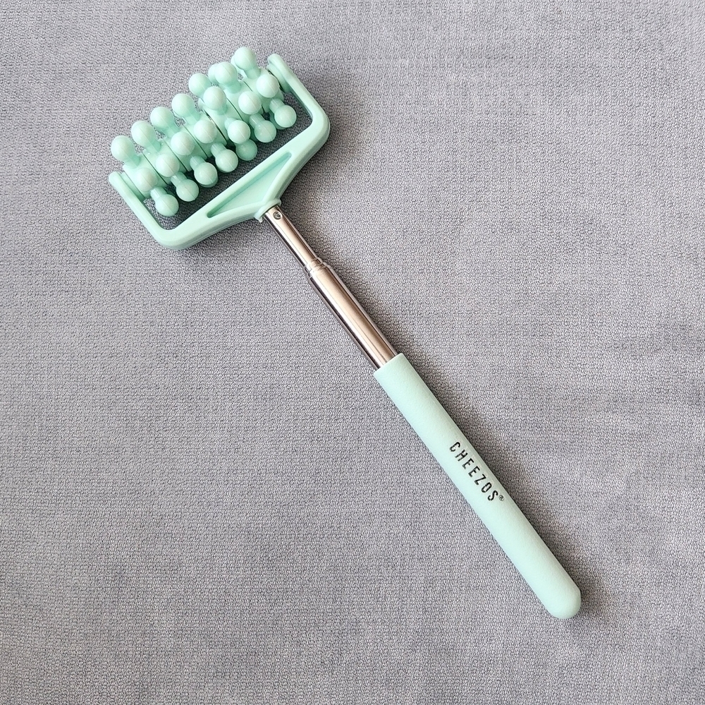 Cheezos Extendable Back Massager - Picture 3 of 5